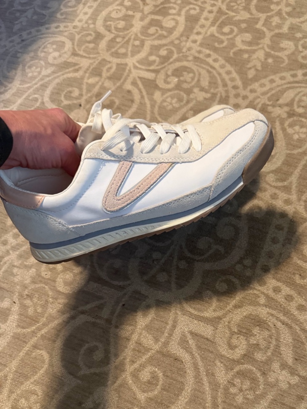 Tretorn White and blush  Sneakers retro jogger sneakers women size 7.5